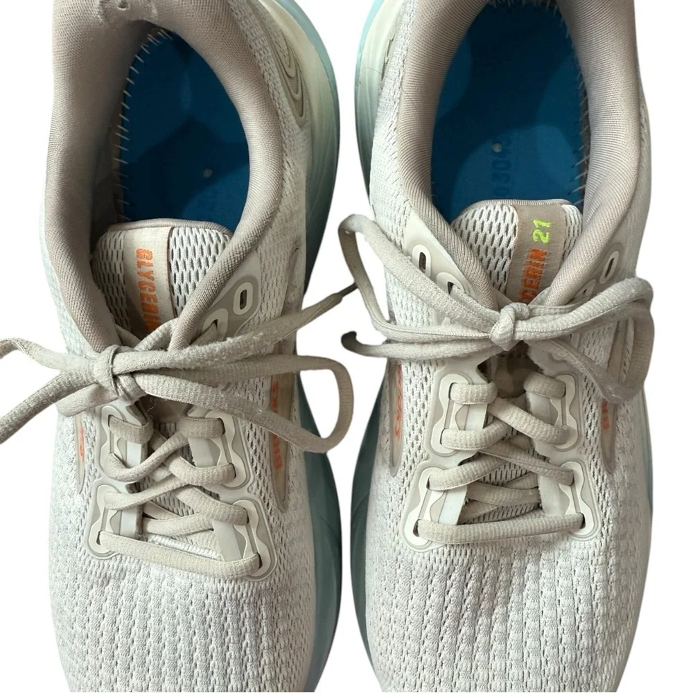Brooks Glycerine 21 Women's Athletic Shoes - Cream and‎ Light Gray - Size 10.5